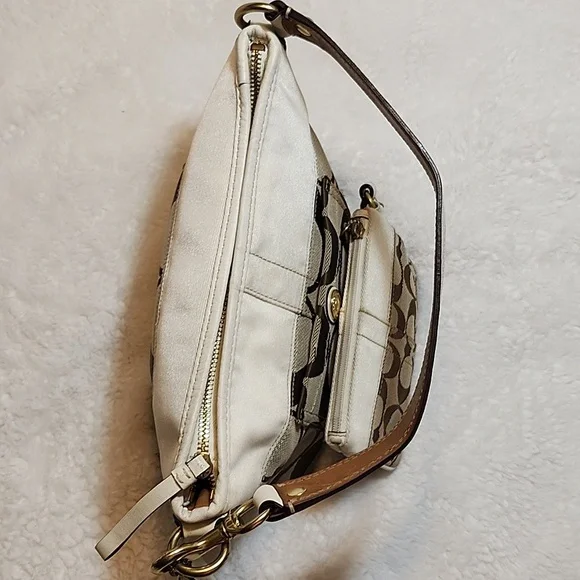 Coach Y2K Soho Brown/Beige Signature Canvas Front Pocket Baguette Bag W/ Wallet - Picture 12 of 16